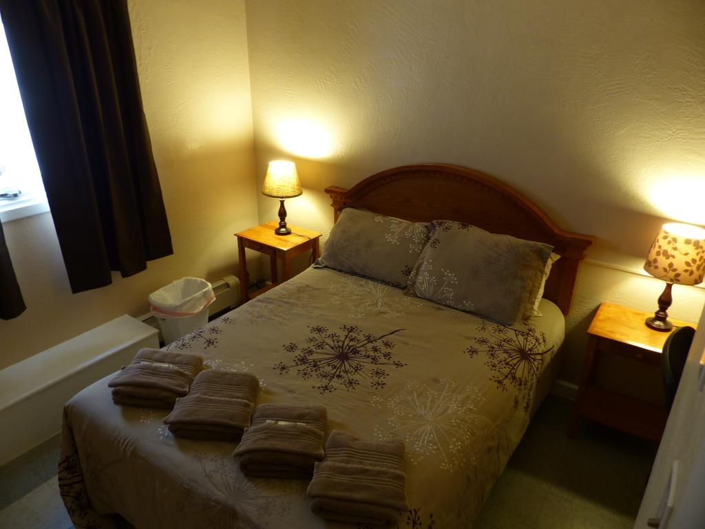 Bent Prop Inn & Hostel Of Alaska - Downtown 安克拉治 外观 照片