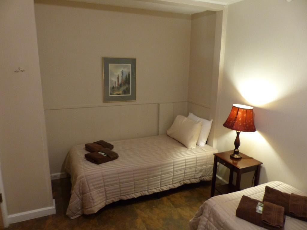 Bent Prop Inn & Hostel Of Alaska - Downtown 安克拉治 外观 照片