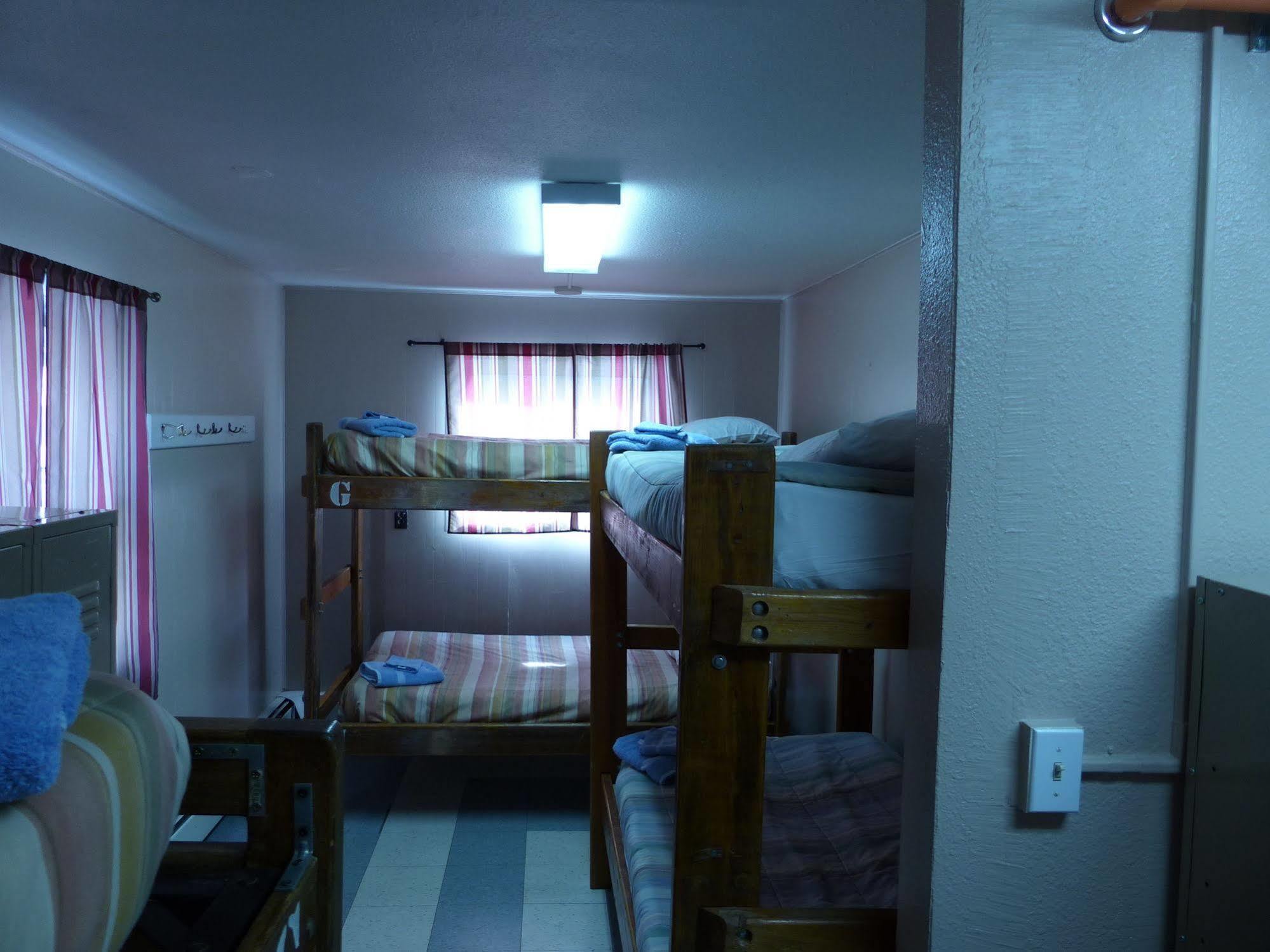 Bent Prop Inn & Hostel Of Alaska - Downtown 安克拉治 外观 照片