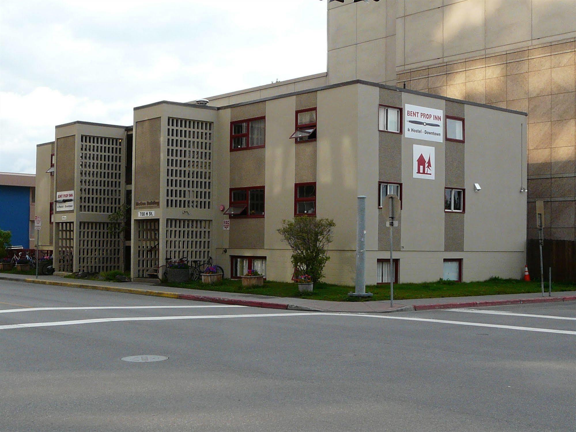 Bent Prop Inn & Hostel Of Alaska - Downtown 安克拉治 外观 照片